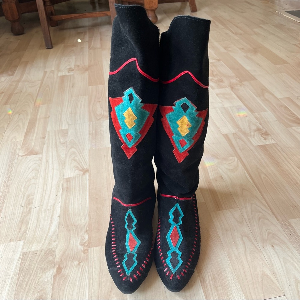 Vintage Black Suede Boots with Colorful Southwestern Embroidery 8.5